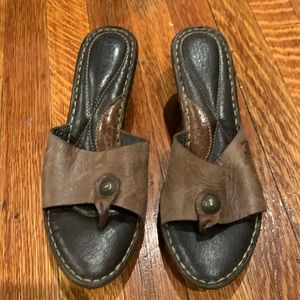 Born leather sandals